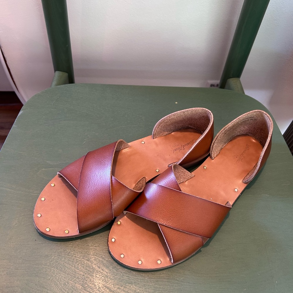 Universal Threads summer sandals, size 8.5. - Picture 2 of 7